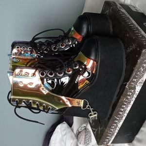 Demonia Swing-115 size 6 (US)